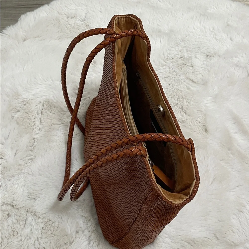 FALOR Brown Woven Leather Shoulder Bag - Picture 12 of 16